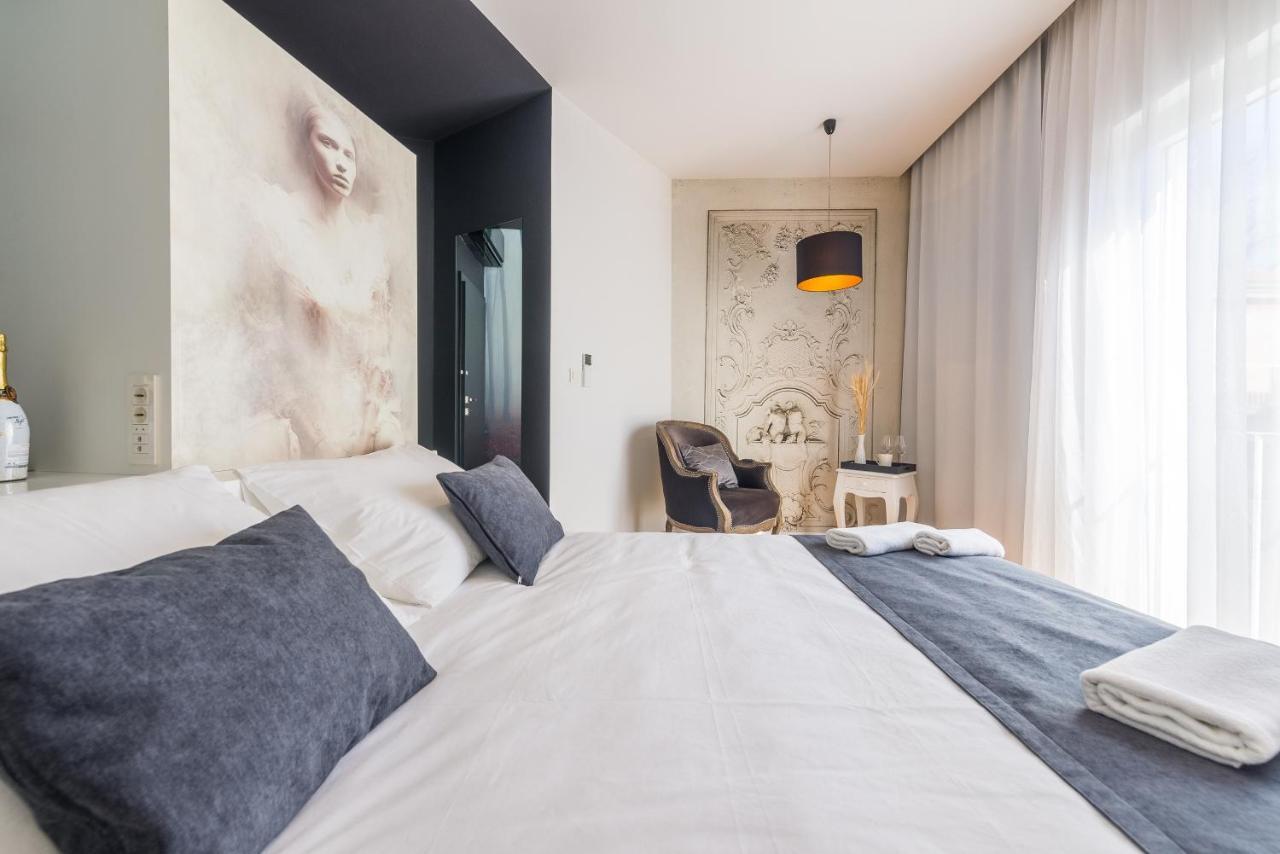 Central Rooms In Old Town By Belmont Realty Zadar Eksteriør bilde